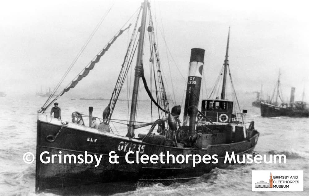 ‘Elk’ GY.1235 arriving Grimsby 1920s.