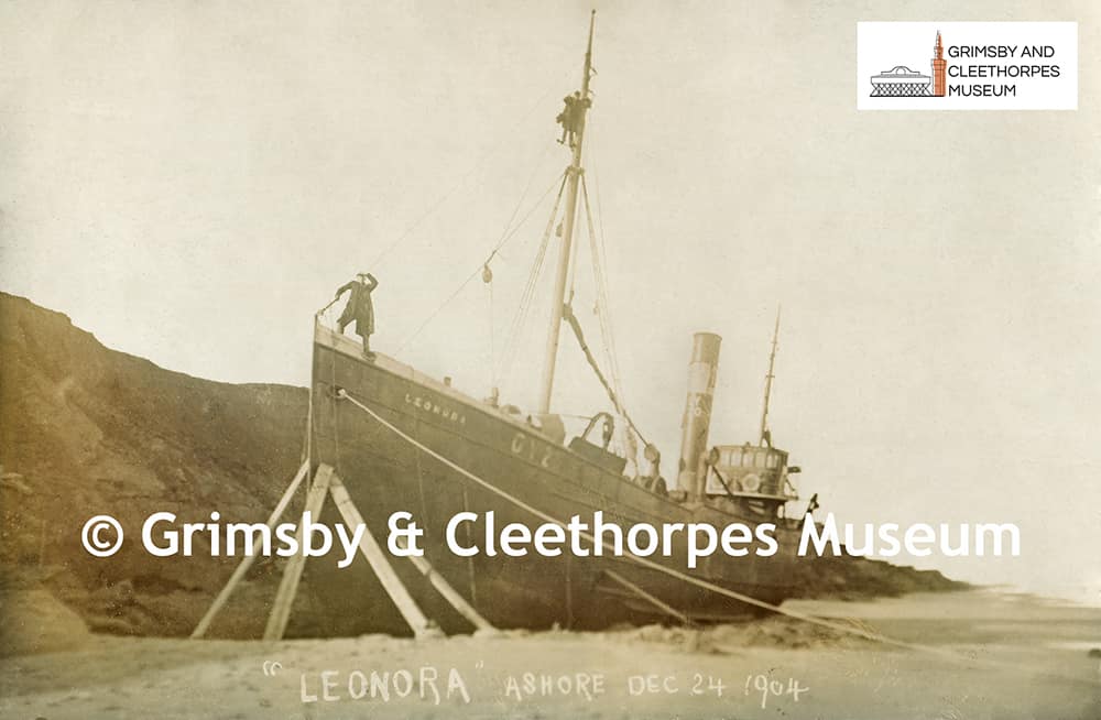 ‘Leonora’ GY.20 ashore at Withernsea 1904.